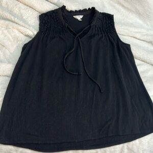 Woman’s sleeveless shirt L black